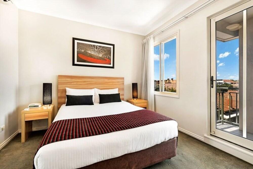 Punt Road Apartment Hotel Melbourne Exterior foto